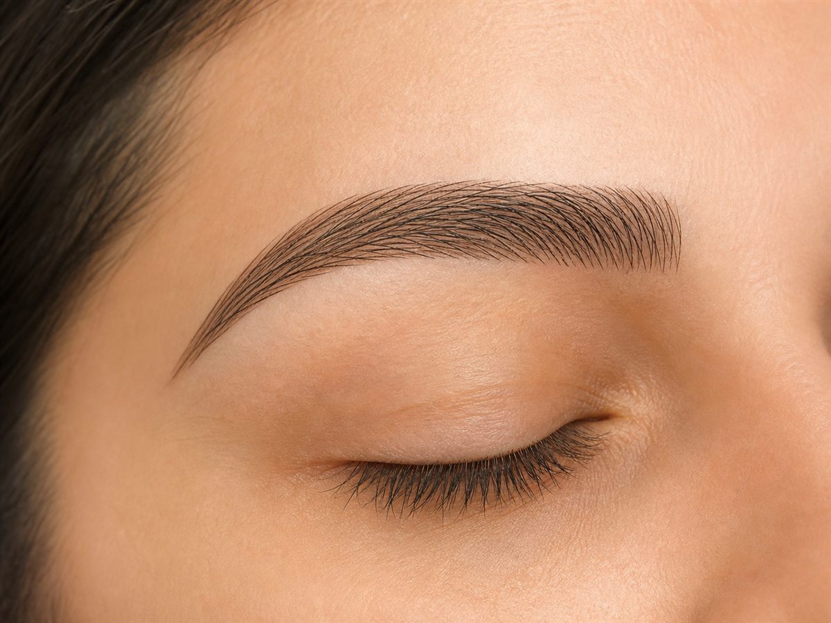 Natural microblading brow detail